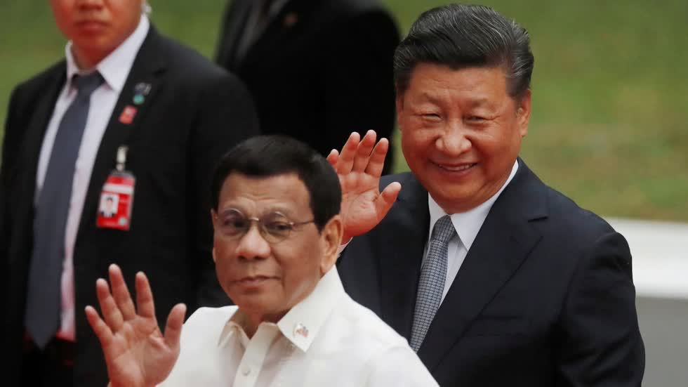 Tổng thống Philippines Rodrigo Duterte bị Chủ tịch Trung Quốc Tập Cận Bình từ chối thẳng thừng khi đề cập vấn đề tranh chấp biển Đông.