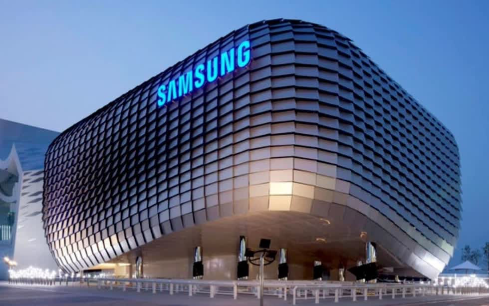 Samsung-Logo-Building