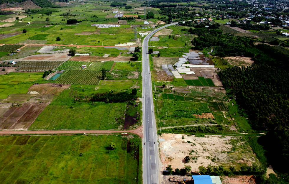 Toàn tuyến dài 5km với tổng vốn đầu tư là 50 tỷ đồng. Bộ Giao thông vận tải (GTVT) ủy quyền cho Sở GTVT tỉnh Bình Thuận làm chủ đầu tư. Công ty CP Đầu tư Xây dựng 886 - Thành Nam và Công ty Cổ phần Rạng Đông là đơn vị thi công. Viện Công nghệ xây dựng cầu đường phía Nam là đơn vị Tư vấn giám sát; Liên danh Công ty Cổ phần Tư vấn Đầu tư Xây dựng Công trình Giao thông 1 - CIENCO 1 và Công ty Cổ phần tư vấn xây dựng 533 là đơn vị tư vấn thiết kế.