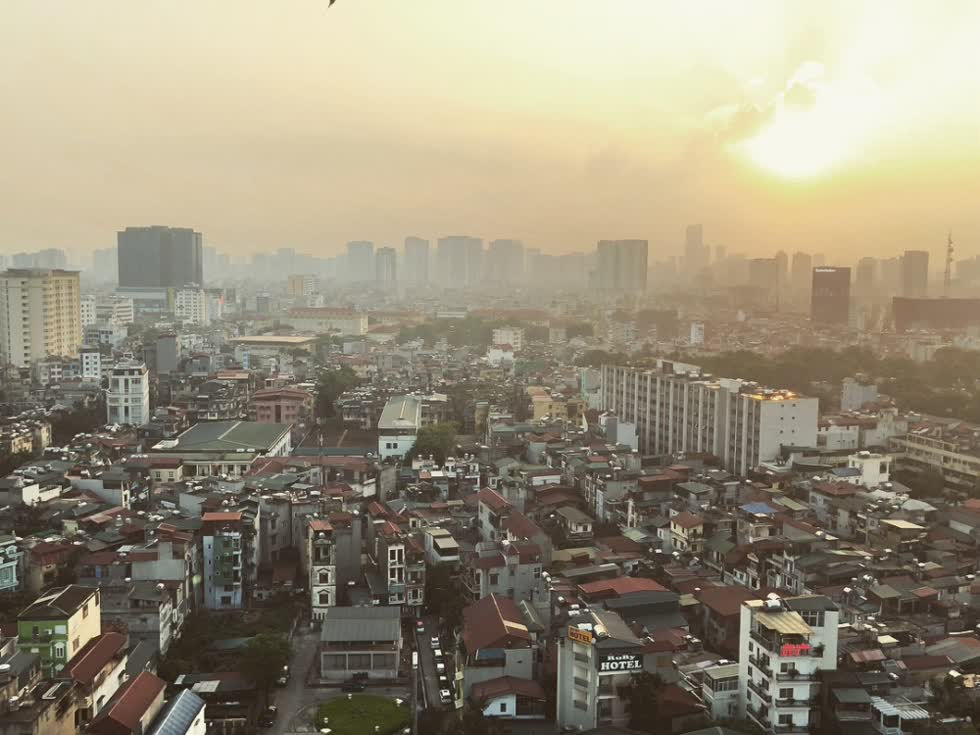   Động đất ở Hoà Bình gây rung lắc tại toà nhà cao tầng ở Hà Nội.