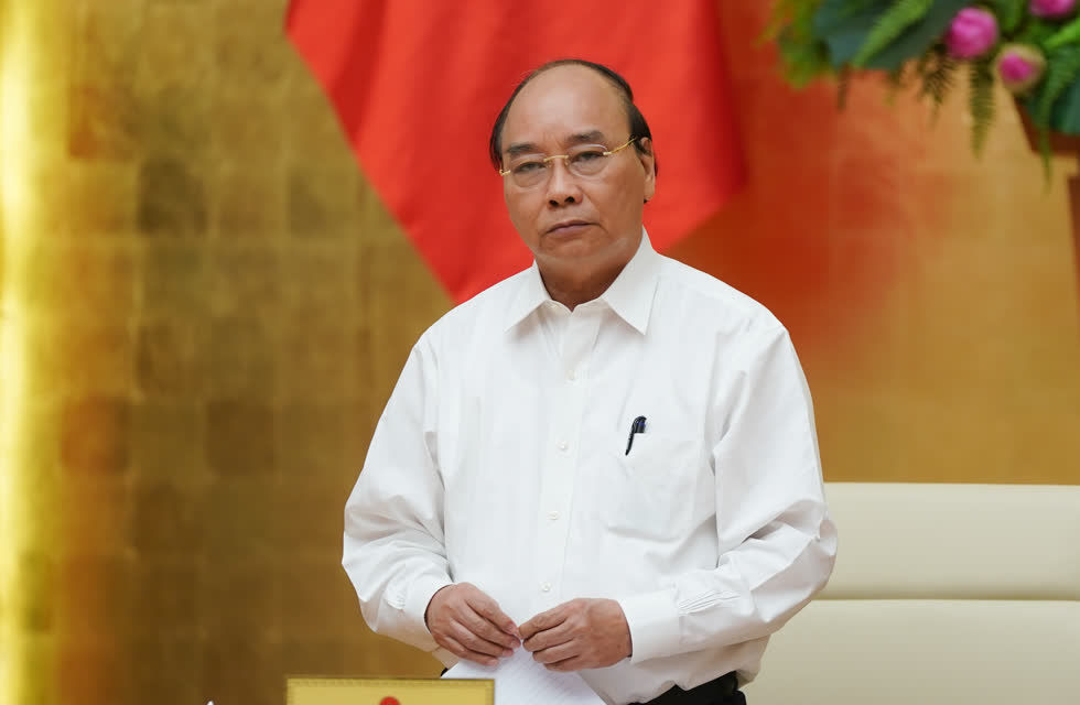 Thủ tướng Nguyễn Xuân Phúc tại cuộc họp Thường trực Chính phủ về phòng, chống dịch COVID-19. Ảnh VGP.