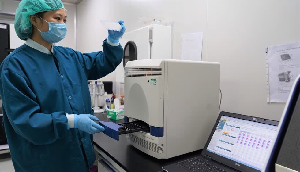Bộ kit xét nghiệm Vinkit SARS-CoV-2 Multiplex RT-PCR thích hợp sử dụng với nhiều hệ thống máy RealTime PCR, cho kết quả chính xác và nhanh chóng.