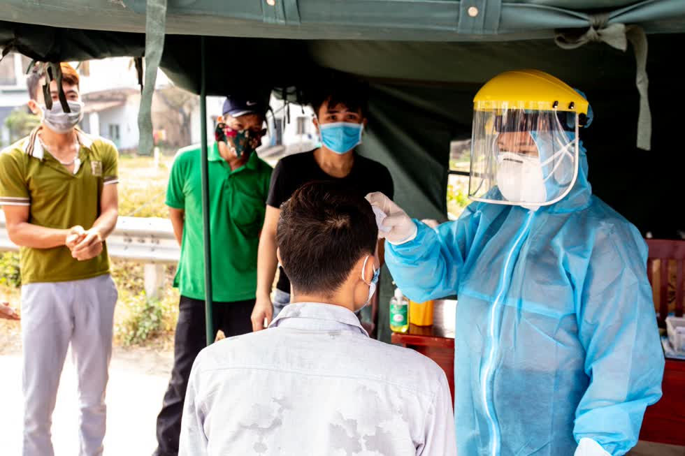 Tỉnh Quảng Nam tiếp tục thực hiện cách ly xã hội đối với 5 huyện, thị xã nhằm ngăn chặn sư lây lan của dịch COVID-19.