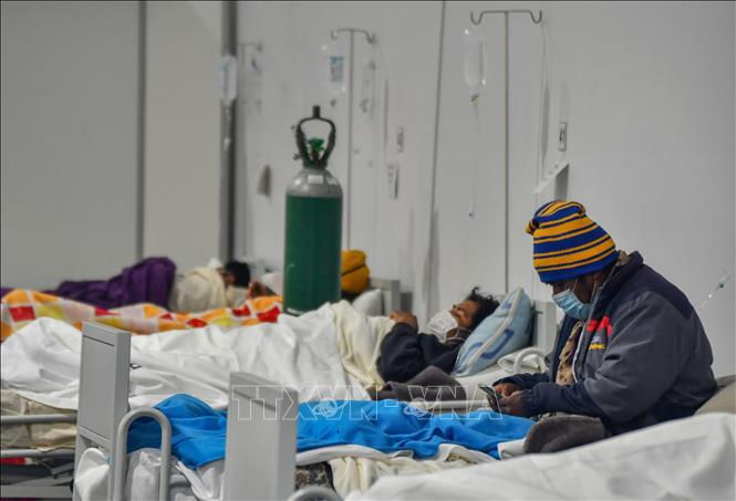 Bệnh nhân COVID-19 được điều trị tại bệnh viện ở Arequipa, Peru, ngày 23/7/2020. Ảnh: AFP/TTXVN