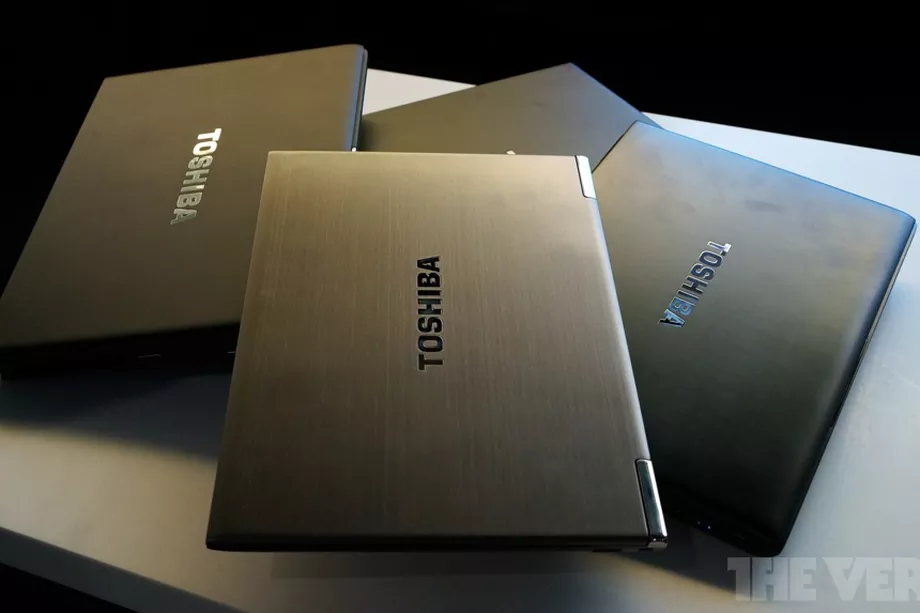 Toshiba bán cổ phần cho Sharp, chính thức ngừng kinh doanh máy tính xách tay