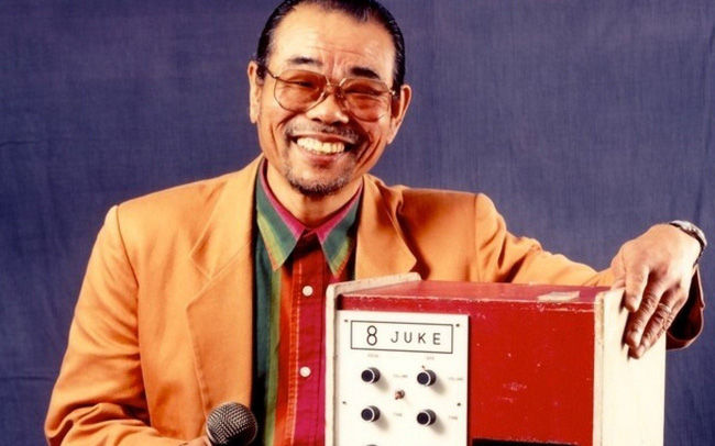 Chiếc  máy karaoke  đầu tiên có tên Juke 8. Ảnh: Daisuke Inoue Young