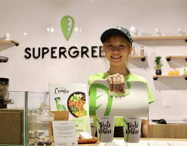 SuperGreen là quán chuyên về sinh tố, nước ép và salad. Ảnh: FB SuperGreen