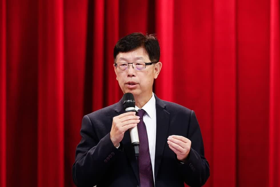 Chủ tịch Young Liu của Foxconn cho biết công ty này đang có những chiến lược mới để cạnh tranh hơn khi chiến tranh thương mại Mỹ - Trung vẫn đang tiếp diễn. Ảnh: Bloomberg.
