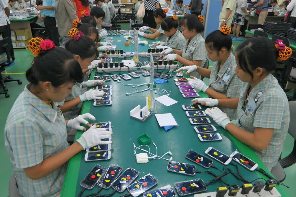 Nếu đúng kế hoạch, Samsung sẽ không sản xuất phần lớn smartphone ở Việt Nam. Ảnh: Retail News Asia