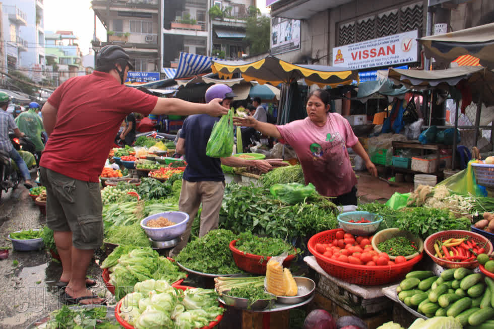 Thị trường tuần qua: Nhãn lồng Hưng Yên còn 10.000-15.000 đồng/kg