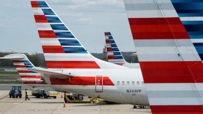 American Airlines cảnh báo khả năng giảm 19.000 nhân viên​