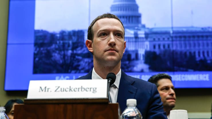  CEO Mark Zuckerberg điều trần trước Ủy ban Thương mại và Năng lượng Hạ viện tại Tòa nhà Văn phòng Hạ viện Rayburn. Ảnh: CNBC.