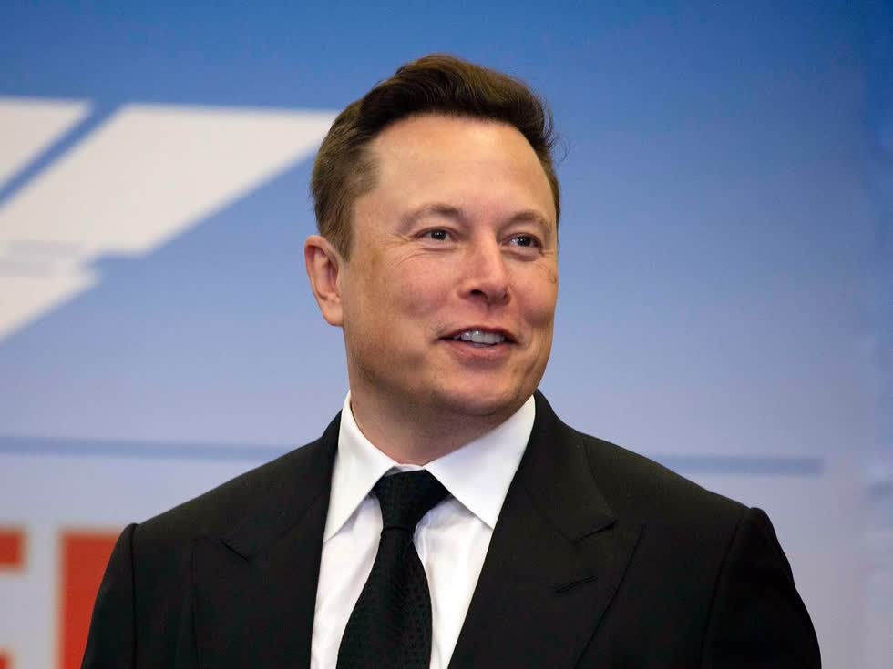      CEO Tesla Elon Musk là người tiếp theo gia nhập danh sách tỷ phú có tài sản trăm tỷ USD. 