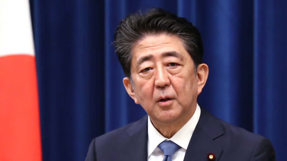 Thủ tướng Nhật Bản Shinzo Abe thông báo quyết định từ chức vào ngày 28/8. Ảnh: Nikkei.