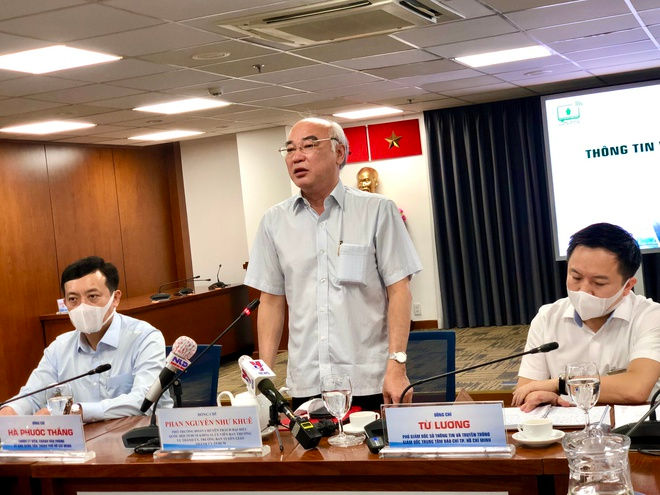 Trưởng Ban Tuyên giáo Thành ủy Phan Nguyễn Như Khuê trao đổi thông tin tại buổi họp báo chiều 1/9. Ảnh: TTBC TP.HCM