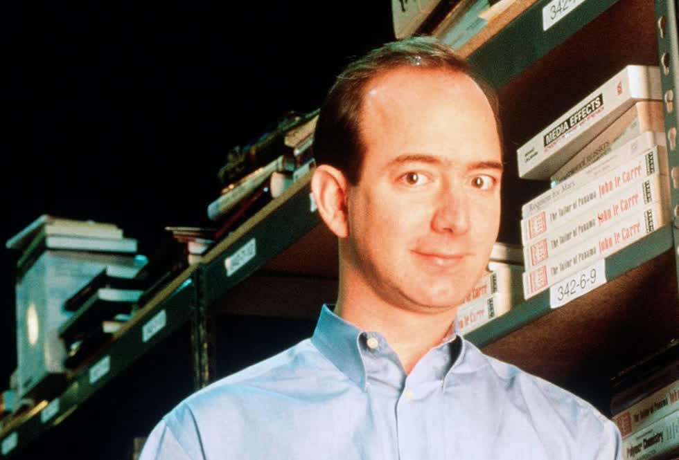 Người sáng lập kiêm Giám đốc điều hành Amazon Jeff Bezos năm 1997. Ảnh: Ảnh: Getty Images.