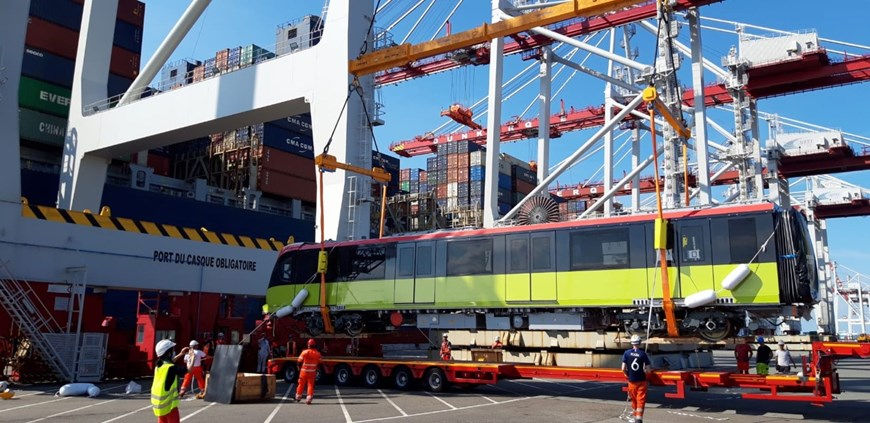 Đơn vị phụ trách vận chuyển đoàn tàu là công ty Geodis Projets SAS (Pháp), hoạt động trong lĩnh vực logistics toàn cầu. Ảnh: MRB Hà Nội