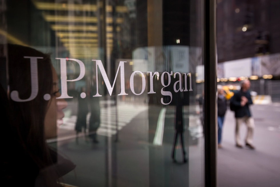JPMorgan phải trích lập dự phòng nợ xấu gần 19 tỷ USD. Ảnh: Crain's New York Business