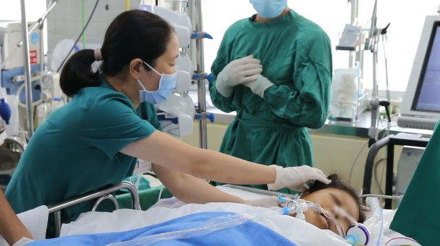 Nữ bệnh nhân bị đa chấn thương rất nặng may mắn được phẫu thuật cứu sống