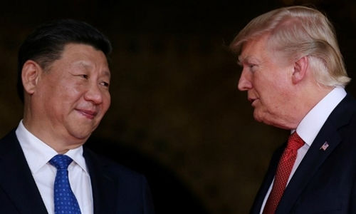 Tổng thống Mỹ Trump (phải) và Chủ tịch Trung Quốc Tập Cận Bình tại Florida tháng 4/2017. Ảnh: Reuters