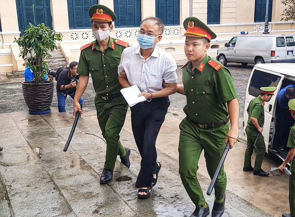 Bị cáo Nguyễn Thành Tài được áp giải đến phiên tòa ngày 19/9. Ảnh: LĐO/Anh Tú
