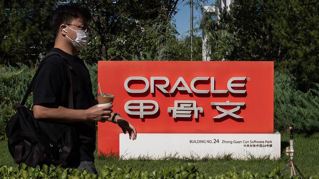 Biểu tượng công ty Oracle tại văn phòng ở Bắc Kinh, Trung Quốc, ngày 16/9/2020. Ảnh: AFP/Getty Images. 