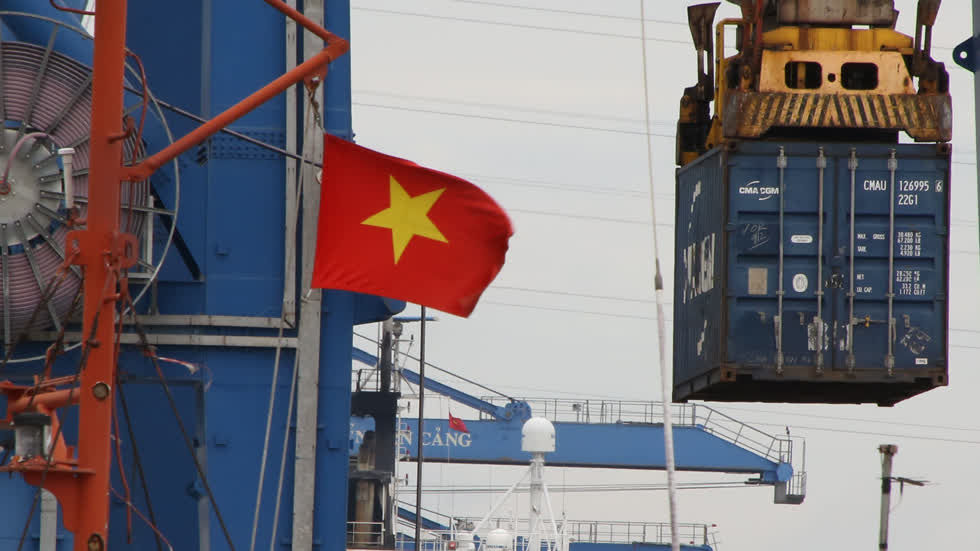 Xuất khẩu tiếp tục là động lực chính cho tăng trưởng kinh tế của Việt Nam. Ảnh: ANR