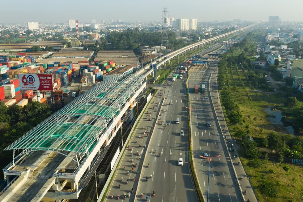 Trường Thọ nằm dọc Xa lộ Hà Nội và metro Bến Thành - Suối Tiên, với quỹ đất được coi như đất vàng còn sót lại của TP.HCM sau khi di dời trạm nghiền Vicem, nhà xưởng cùng nhiều công trình, cảng IDC. Ảnh: VNE