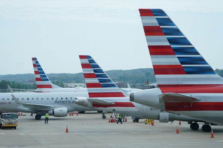 American Airlines sẽ bắt đầu quá trình vào hôm nay (1/10). Ảnh Reuters.