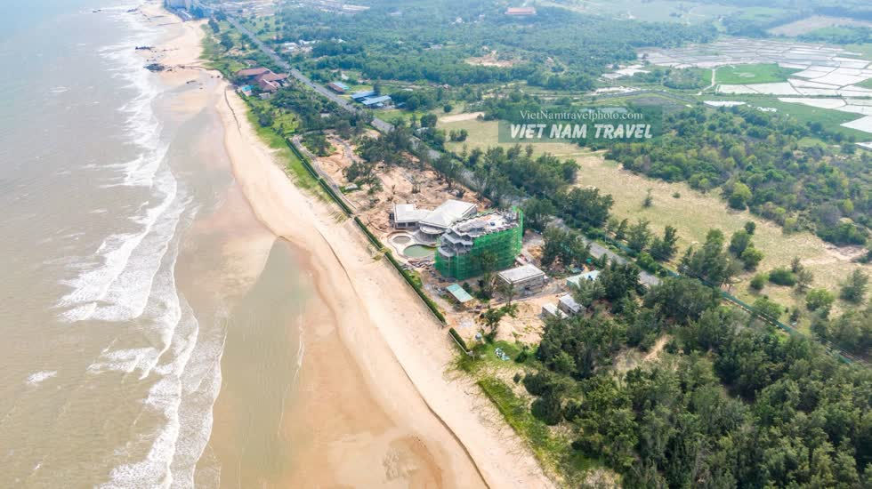 Dự án sân golf và dịch vụ Hương Sen Phước Hải có vị trí hướng biển. Ảnh: Vietnam Travel Photo