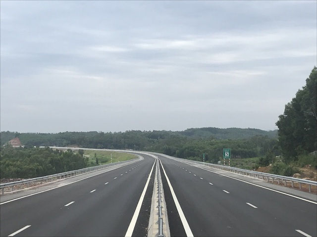 Dự án cao tốc Đà Nẵng - Quảng Ngãi có tổng mức đầu tư hơn 34.000 tỷ đồng.