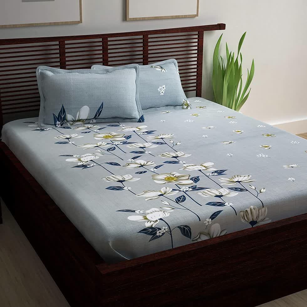 Sử dụng chất liệu chứa nhiều polyester sẽ giúp cho chiếc giường luôn phẳng phiu, đẹp mắt.