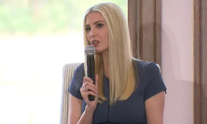 Ivanka Trump, con gái Tổng thống Mỹ Donald Trump, trong buổi vận động ở bang Wisconsin, hôm 20/10. Ảnh: TMJ4.