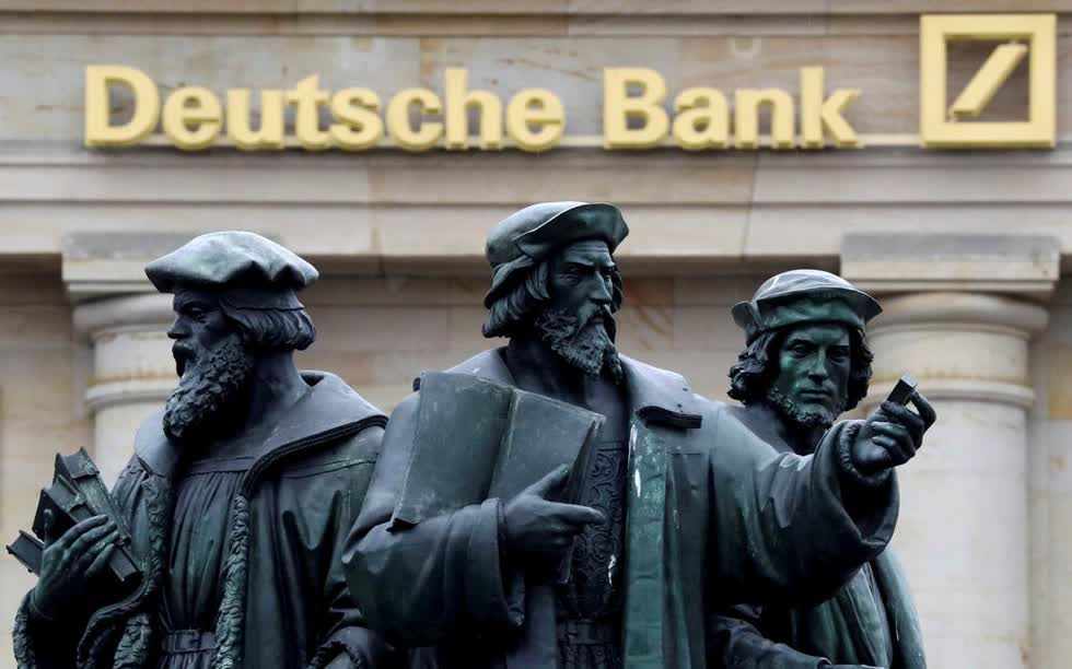 Deutsche Bank là một trong những ngân hàng lớn ở Phố Wall. Ảnh: CNN
