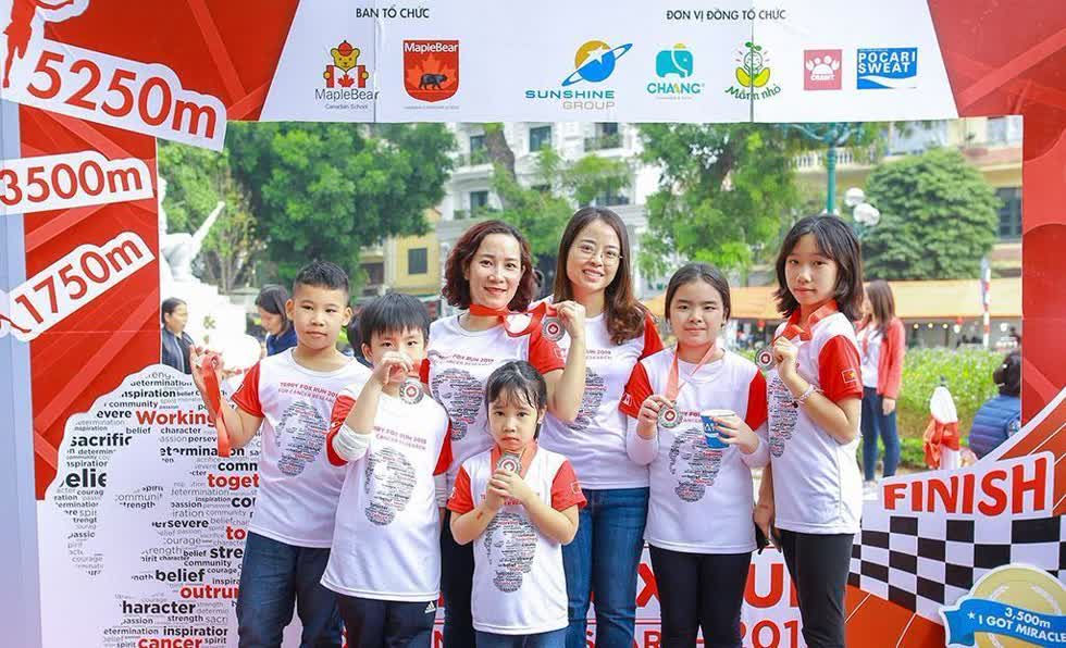 Sunshine Group nhiều năm là nhà tài trợ cho sự kiện Run For Hope hỗ trợ gây quỹ Terry Fox vì bệnh nhân ung thư tại Việt Nam,