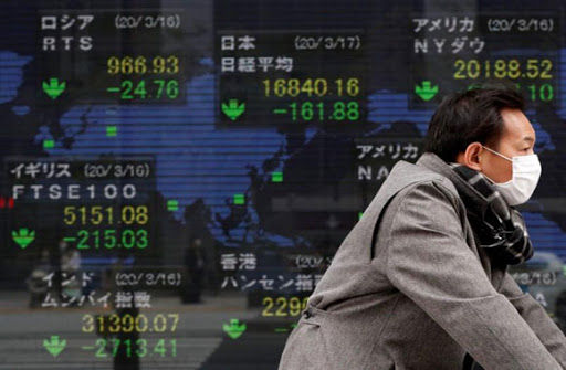 Chỉ số chứng khoán Nikkei lên mức cao kỷ lục, kể từ năm 1991. Ảnh: Reuters