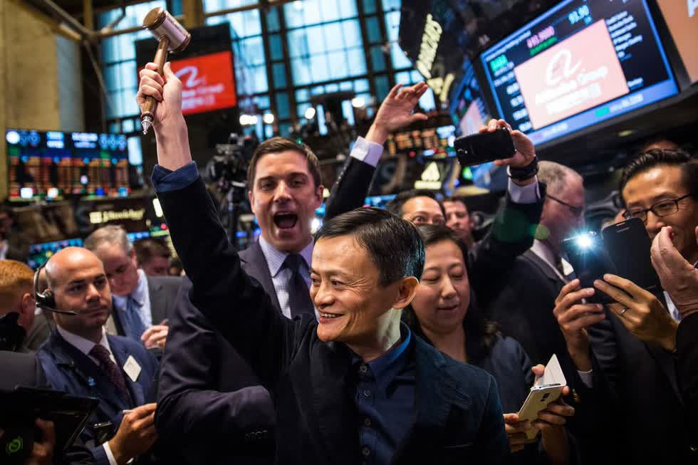   Jack Ma, khi còn là Chủ tịch của Alibaba, đã tổ chức lễ IPO năm 2014 tại Sở giao dịch chứng khoán New York. Ảnh: Getty  