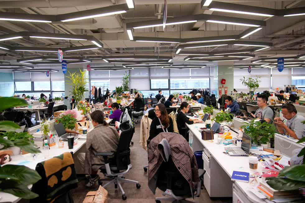   Bên trong trụ sở của Ant Group ở Hàng Châu, Trung Quốc. Ảnh: Reuters  