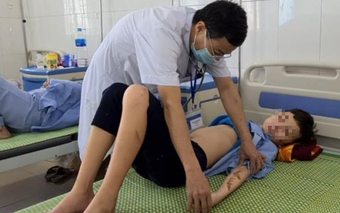 D. đang được điều trị tại Trung tâm Y tế huyện Yên Phong (Bắc Ninh).