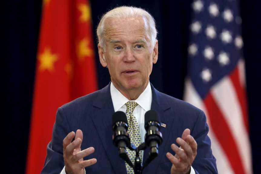 Biden đã cam kết gây sức ép để buộc Trung Quốc ngừng gia công ô nhiễm cho các nước khác. Ảnh: Reuters