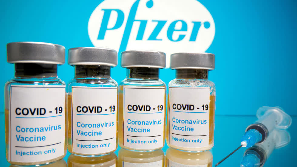 Vaccine COVID-19 của hãng Pfizer cho hiệu quả lên đến 95%. Ảnh: RFI