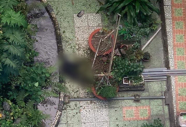 TP.HCM: Cựu sinh viên rơi từ tầng 6 trường Đại học Ngoại Ngữ - Tin Học, tử vong thương tâm - Ảnh 1.