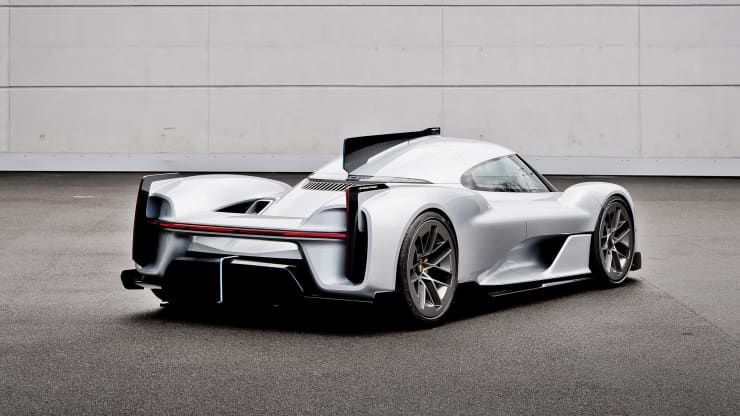   Hình ảnh phía sau của mẫu xe ý tưởng Porsche 919 Street. Ảnh: Porsche  