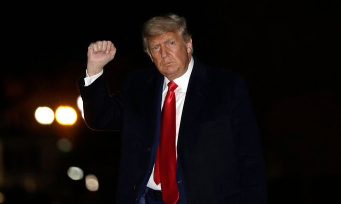 Tổng thống Mỹ Donald Trump tại Bãi Nam Nhà Trắng hôm 12/12. Ảnh: Reuters.
