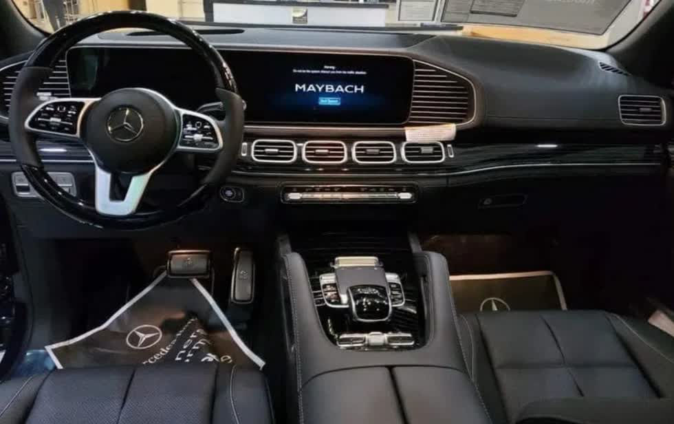 Mercedes-Maybach GLS 600 giảm còn hơn 15 tỷ đồng, chào hàng đại gia Việt trước Tết