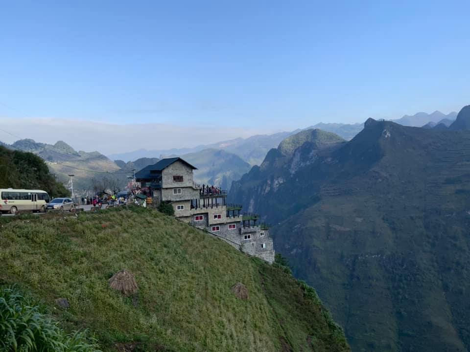 Tòa nhà Mã Pì Lèng Panorama sau khi cải tạo. Ảnh: D.V.