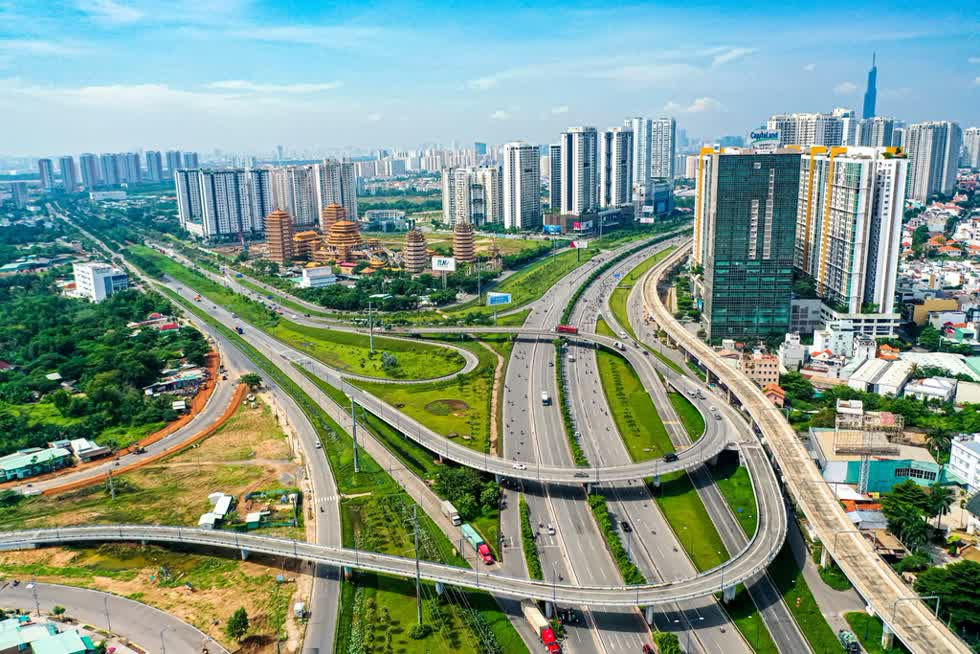 Theo tính toán, vốn đầu tư cho hạ tầng giao thông ở TP Thủ Đức chiếm tỷ lệ lớn nhất với 30.000 tỷ đồng.