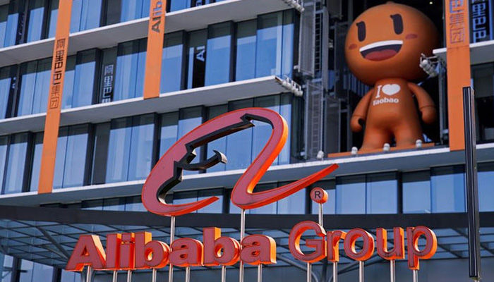 Cổ phiếu Alibaba đang lao dốc mạnh sau thông báo điều tra về chống độc quyền của Trung Quốc. Ảnh: Reuters.