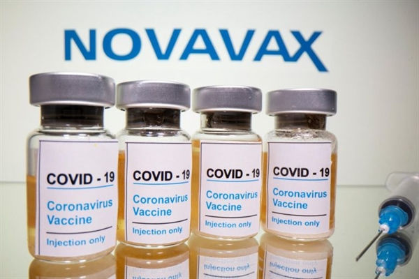 Úc đặt hàng thêm vaccine COVID-19 nâng tổng số vaccine nước này lên 135 triệu liều. Các thương vụ với Novax, Pfizer và BioNTech trị giá khoảng 1,5 tỷ đô la Úc. Ảnh: Reuters.