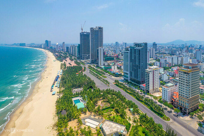 Các chuyên gia cho rằng Đà Nẵng nên quản lý tốt khu vực nhà cao tầng ở khu vực ven biển. Ảnh: Kim Liên.